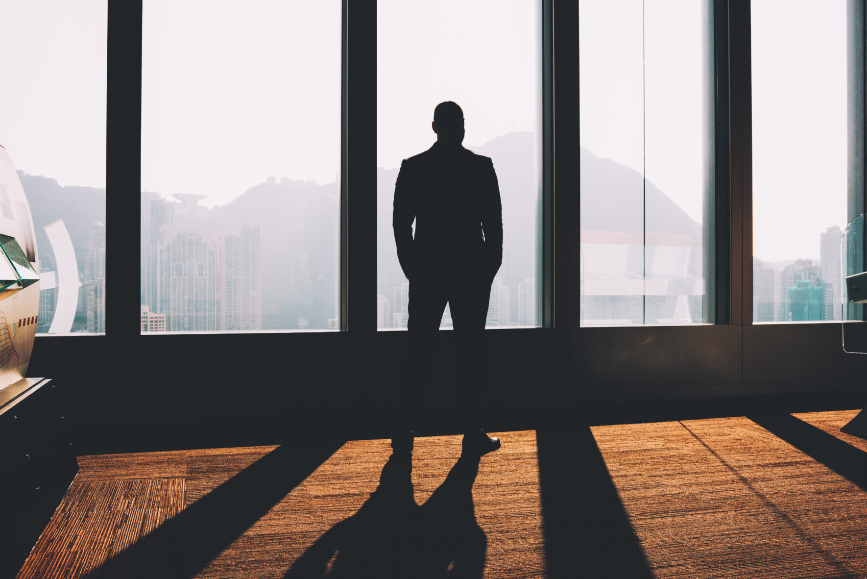 Entrepreneur discret VS Entrepreneur visible : quel modèle adopter ?